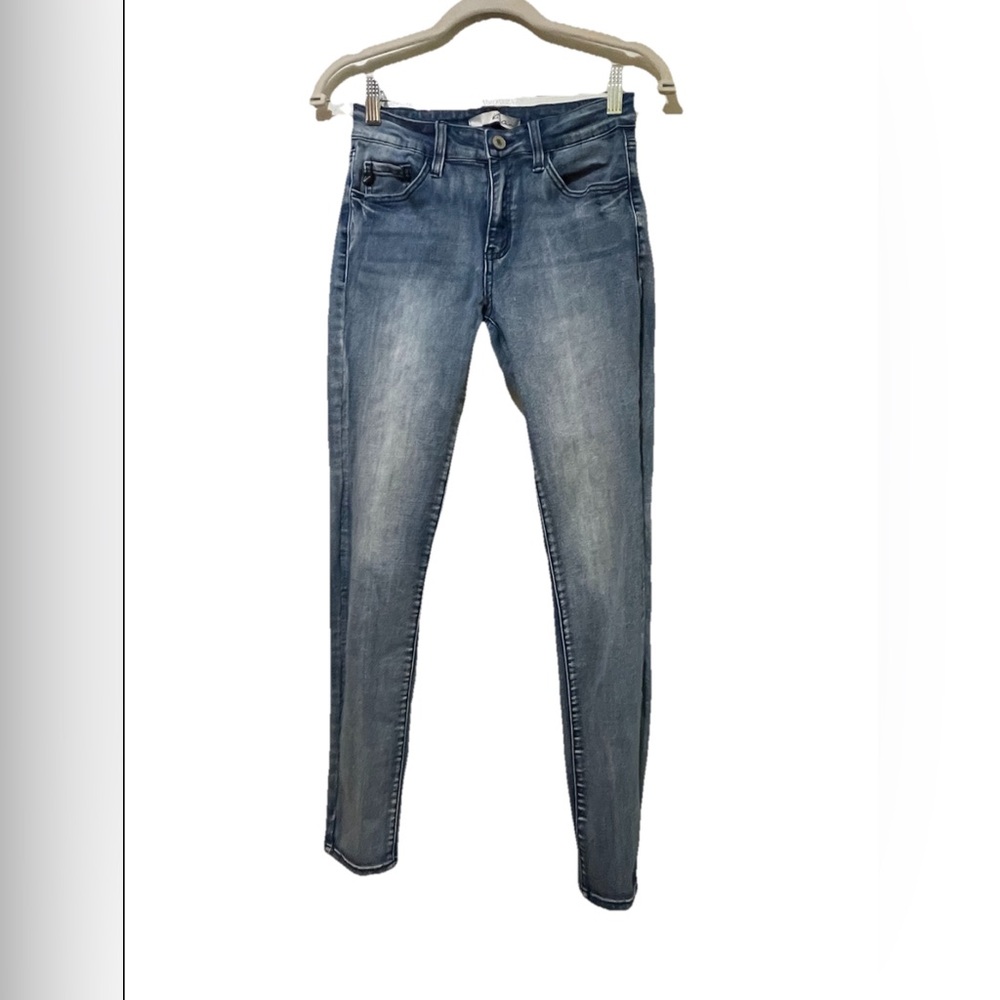 KanCan Skinny Jeans Size 7/27  28” inseam